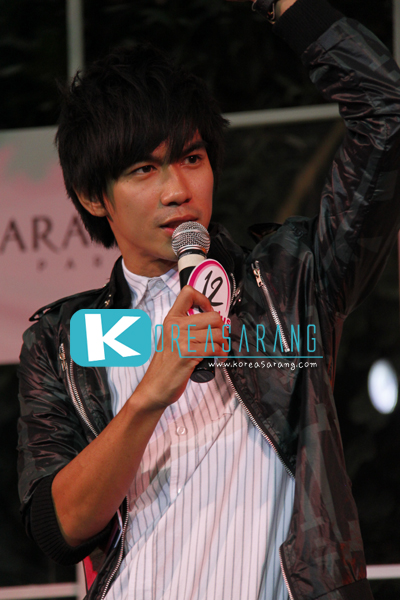 12 Plus Roll-on Press Conference 18-09-10