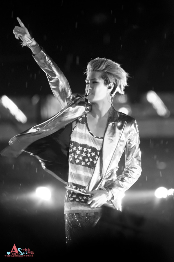 [Pic] 121125 Sehun at SMTown in BKK & SG