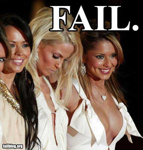 #fail (เห็นของคนข้างๆ แล้วก็ก้มลงมองของตัวเอง.... อึม... )