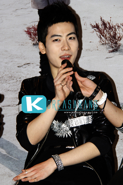 DNT in Thailand 17-12-09 : DNT Crazily Pretty with DAY fan live in Bangkok=>Byung Kyu