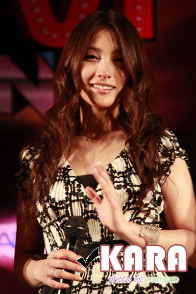 KARA in Thailand 05-04-10:Gyuri
