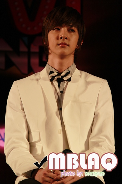 MBLAQ in Thailand 05-04-10:Thunder