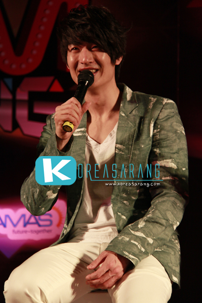 Son Ho Young in Thailand 05-04-10