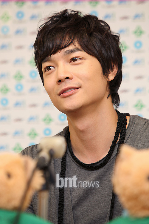 Seo Do Young Fan Meeting in Lakeside Plaza, Japan 2010/07/11-12, P.2