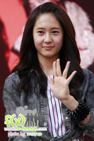 f(x) in Thailand 20-03-10:Krystal