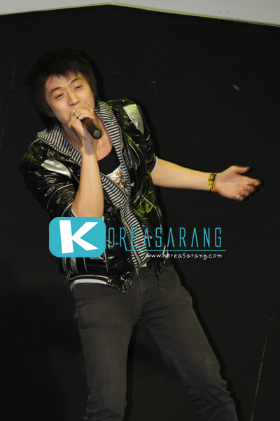 DNT in Thailand 17-12-09 : DNT Crazily Pretty with DAY fan live in Bangkok=>Slim