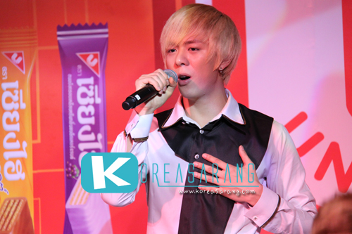 ZE:A in Thailand 29-07-10:Junyoung