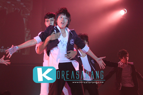 SHU-I in Thailand 18-07-10:Dong Bang Shin Ki's Cover