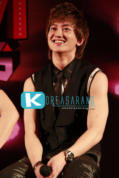 SUPERNOVA in Thailand 05-04-10:Gwangsu