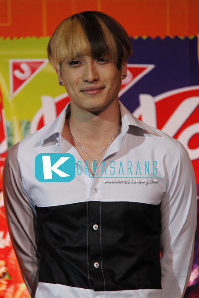 ZE:A in Thailand 29-07-10:Taeheon