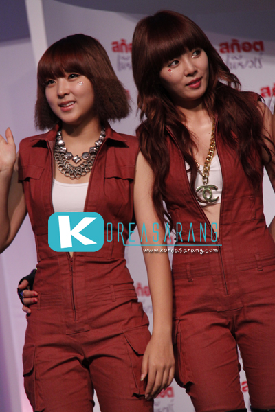 4Minute in Thailand 23-09-10:So Hyun,Hyun Ah