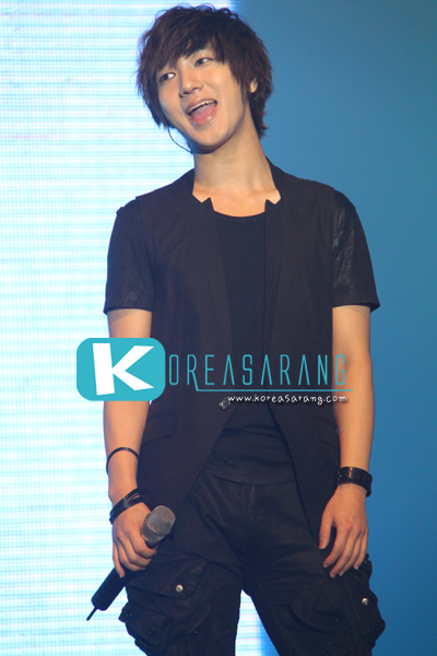 Super Junior K.R.Y. in Thailand 26-10-10:Yesung