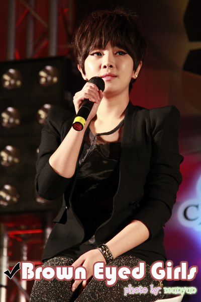 BROWN EYED GIRLS in Thailand 05-04-10:Narsha