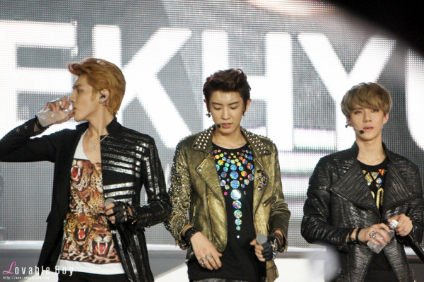 [Pic] 121125 Kris Chanyeol Sehun D.O Lay at SMTown in BKK [Lovable boy] 4P