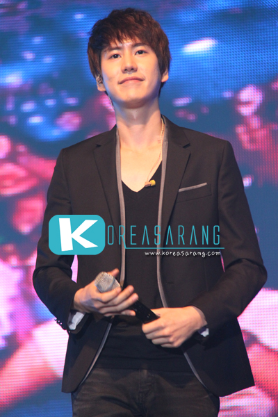 Super Junior K.R.Y. in Thailand 26-10-10:Kyuhyun