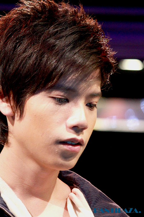 อิอิ ฟินที่สวดดดดด ขอบคุณ [v] ด้วยที่ทำให้ได้ใกล้ชิดเวทีขนาดนี้^ ^