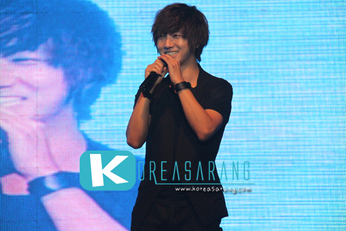 Super Junior K.R.Y. in Thailand 26-10-10:Yesung