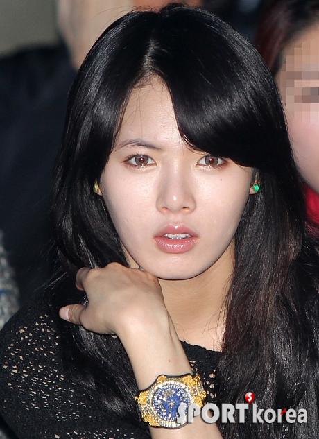 ตาเธอเป็นอะไรกะพี่โดมแวมไพร์ไหม