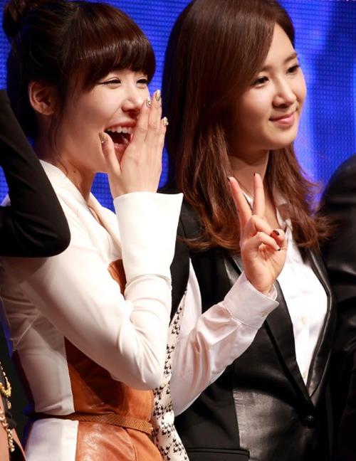 แฟนเพจบ้านยูลทิ  700 ไลค์แล้วค่ะ!! เย้!!~ ♥