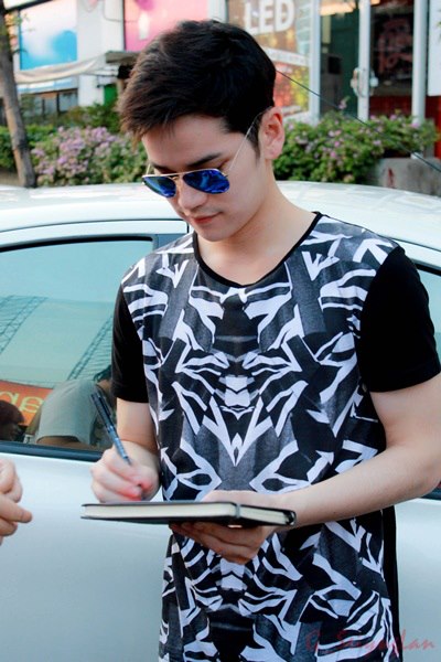 ฝากรูป