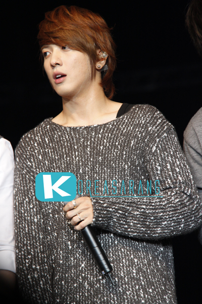 CNBLUE in Thailand 05-11-10:Young Hwa