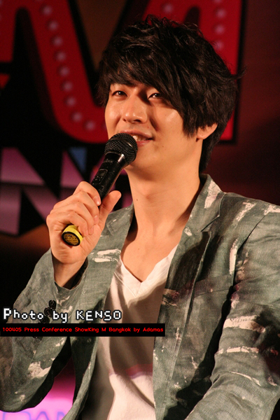 100405 Son Ho Young(손호영) Press Con. SHOW M KING 6