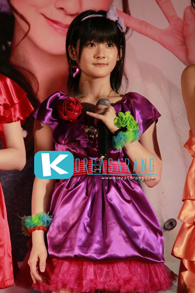 Berryz Kobo in Thailand 25-03-10:Momoko