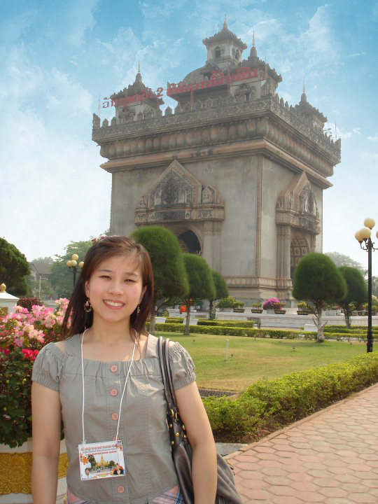 แต่งภาพเล่น ๆ ดู ,, จากฟ้าขาว ๆ ให้มีสีฟ้า