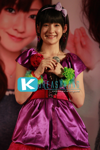 Berryz Kobo in Thailand 25-03-10:Momoko