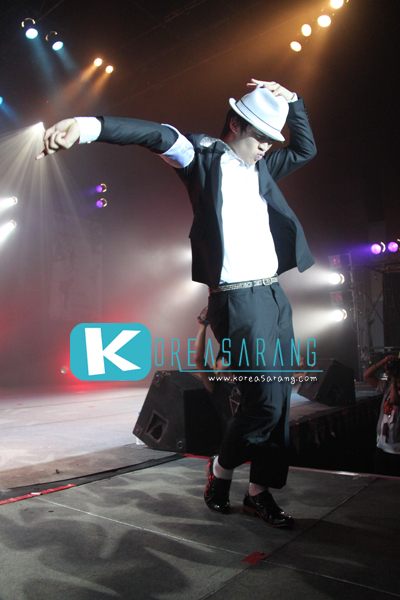 SHU-I in Thailand 18-07-10:Jinseok