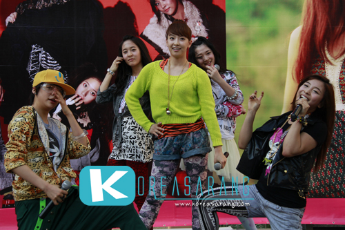 f(x) in Thailand 20-03-10:Victoria,Amber,Krystal,Sulli,Luna