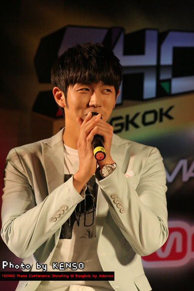 100405 2AM Press Con. SHOW M KING 14 SeulOng