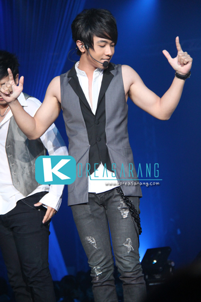 PD Radio Concert 05-11-10:ณัฎฐ์ ทิวไผ่งาม (AF)