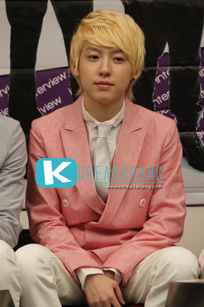 SHU-I in Thailand 16-07-10:Hyungjun