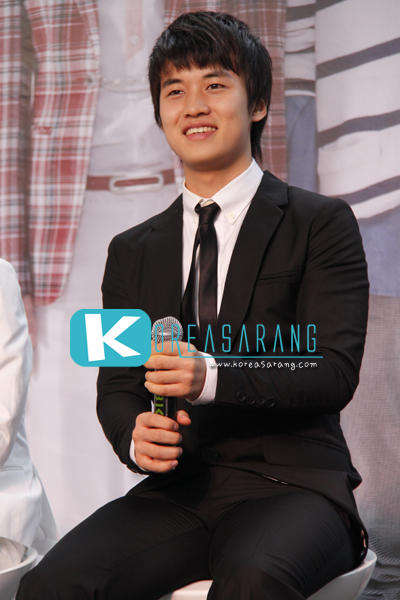 SHU-I in Thailand 16-07-10:Jinseok