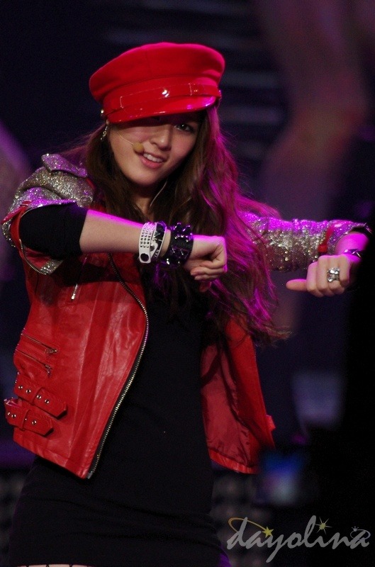 JUNG soo JUNG ><