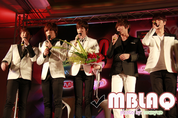 MBLAQ in Thailand 05-04-10:Seungho,Mire,Thunder,Leejun,G.O