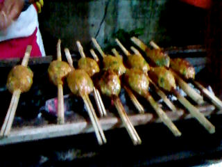 "ลิงจับหลัก" มันคือทอดมันเสียบไม้ปิ้งที่ตูเคยเรียก