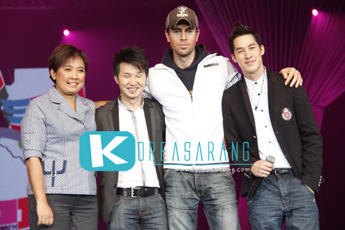 Enrique in Thailand 05-11-10