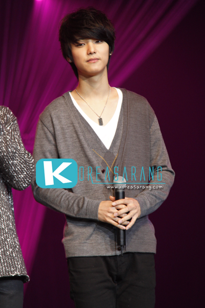 CNBLUE in Thailand 05-11-10:Min Hyuk