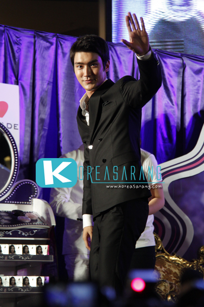 12+ Miracle BB Perfect Powder 14-07-10:SIWON