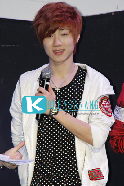 DNT in Thailand 19-12-09 : DNT Crazily Pretty with DAY fan live in Bangkok=>Tae Ku