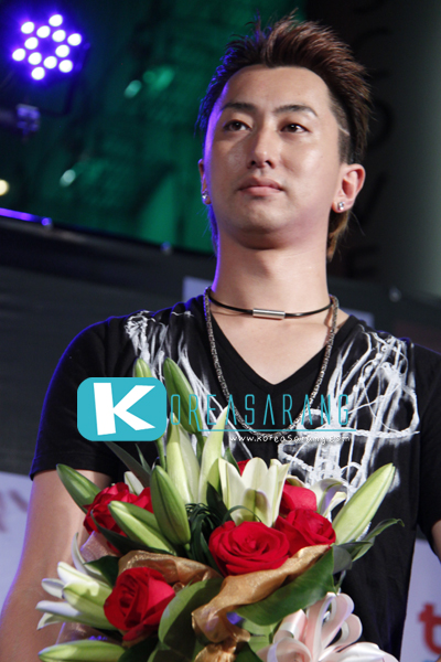 AUCIFER Press Conference 24-09-10:Santa