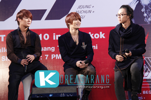 JYJ in Thailand 14-10-10