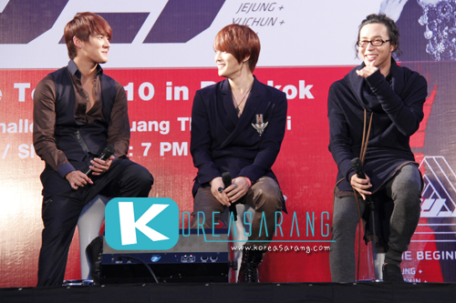 JYJ Showcase Tour in BKK (Press Conference) 14-10-10