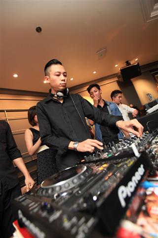 ?Lexus Open House Party ?Exclusively Yours?