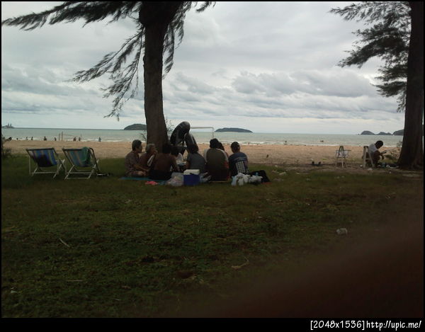 beach ~ ><<3