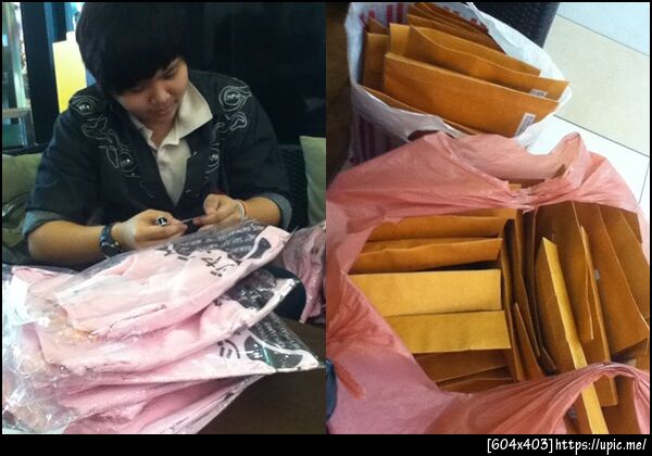 วันนี้ส่งเสื้อเจอีให้ทุกคนแล้ว​เรียบร้อย แบบว่าเพื่อนช่วยแพ็ค 5555