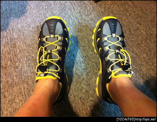 ถอยรองเท้ามาใหม่ แบบครึ่งบกครึ่งน้ำ ของ Columbia Outside Hybrid เห่อ อิๆ