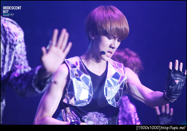 [Pic] 120714 Sehun @ NH Nonghyup card fills concert  [IRIDESCENT BOY] 3P